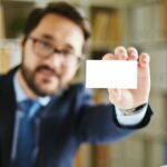 nom sur une carte de visite