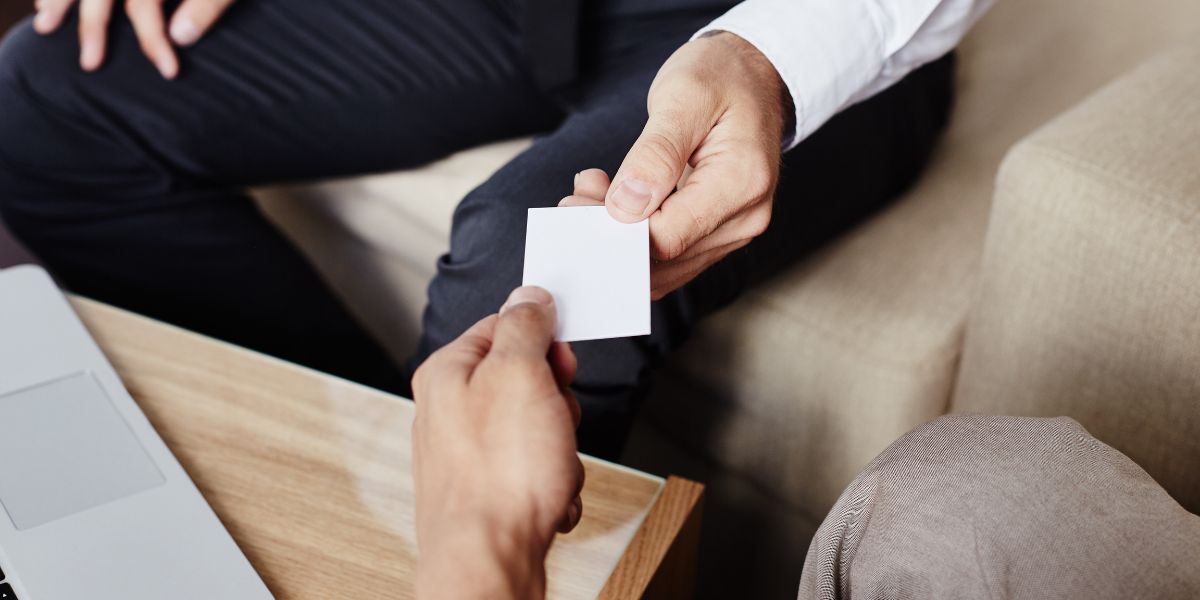 utilité d'une carte de visite